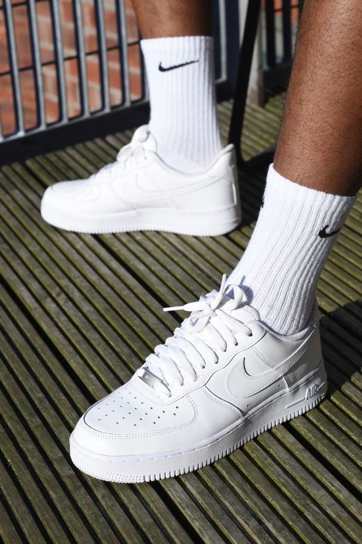 AIR FORCE 1 ALL WHITE
